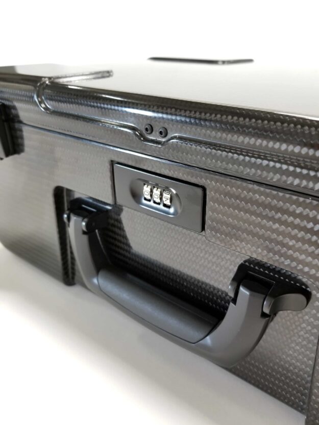 Wolf Composites Cases Detail, carbon finish